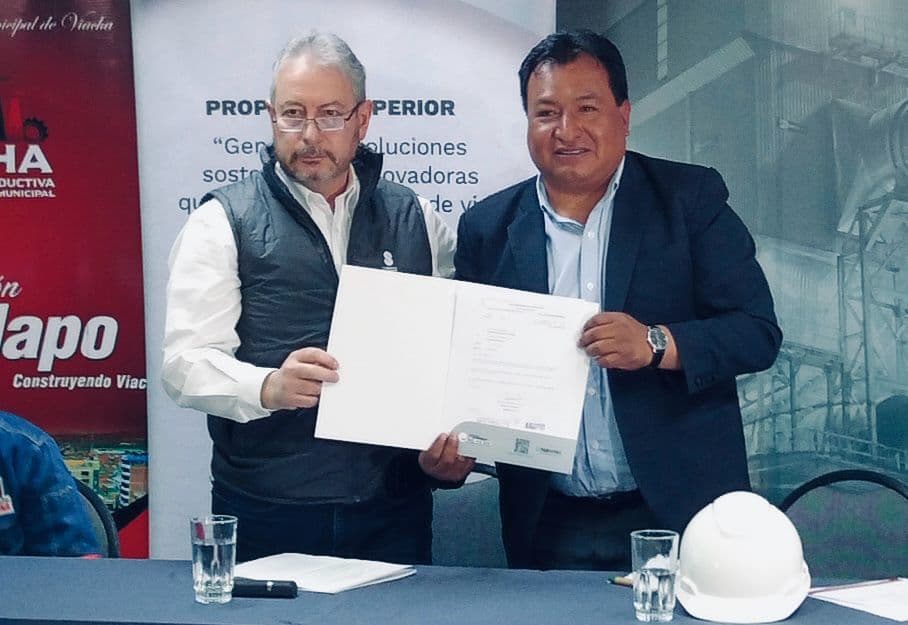 SOBOCE dona 5000 bolsas de cemento a comunidades de Viacha afectadas por las lluvias